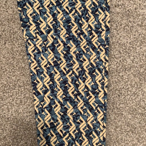 LuLaRoe OS leggings - Picture 2 of 2
